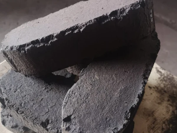 Šildykite ekonomiškai su mūsų kieto kuro gaminiais