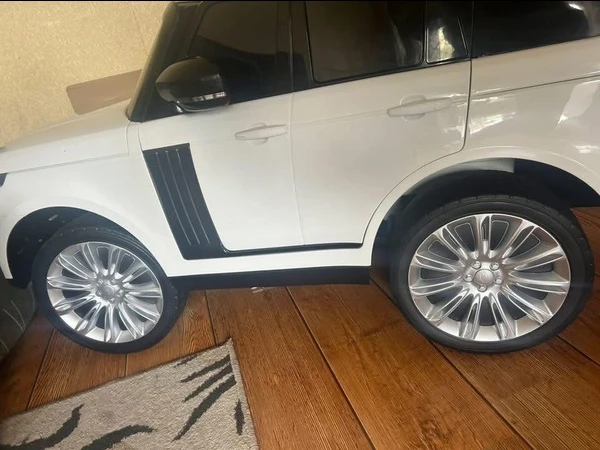 Dvivietis galingas vaikiškas elektromobilis Range Rover