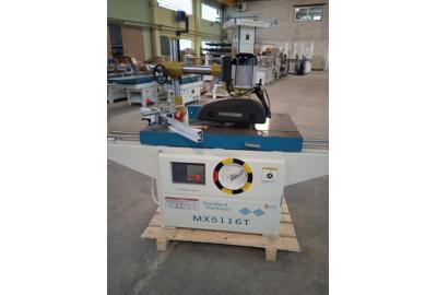 Didelio našumo frezavimo staklės su 10 000 rpm greičiu