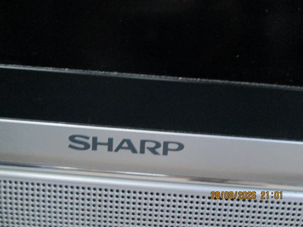 Gerai veikiantis SHARP televizorius su pultu