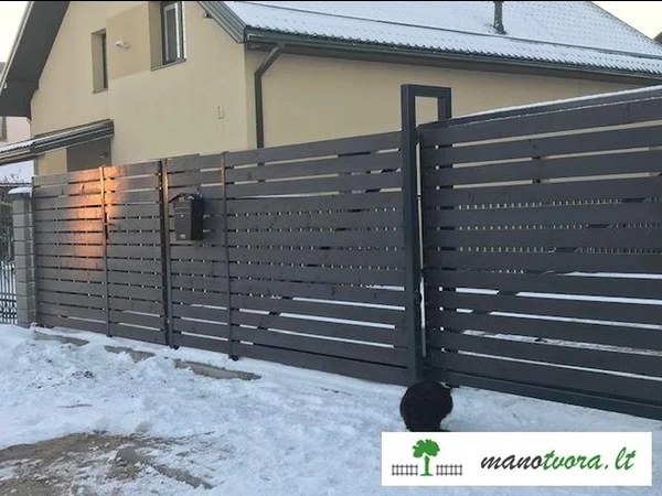 Metalinės tvoros su montavimu Lietuvoje