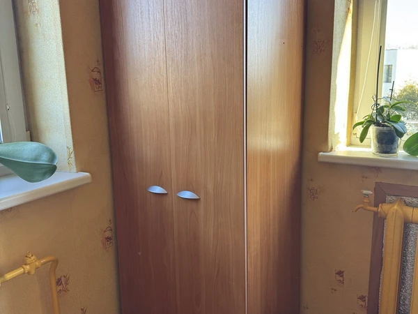 Puik?s Uosis baldai - pasiimk pats||Graž?s Uosio baldai – skambink Laimai