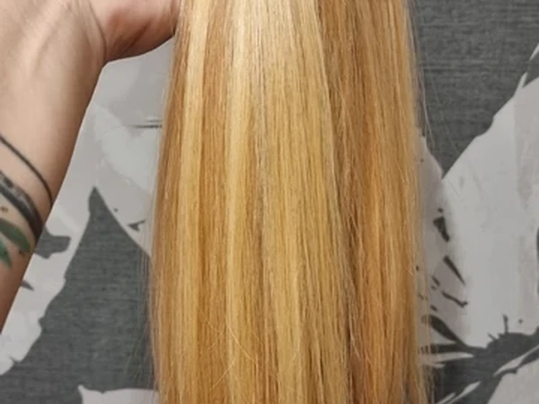 Eliteroje pirktos kokybiškos blond sruogos