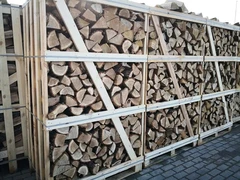 Briketai,granulės,durpės,anglis,malkos