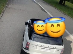 Dvivietis elektromobilis