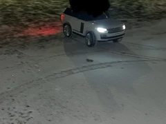Dvivietis elektromobilis