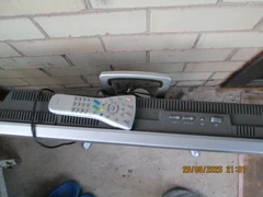 Gerai veikiantis SHARP televizorius su pultu
