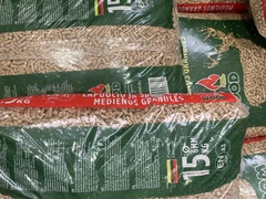 Granulės 15 kg maišai, medienos produkcija