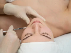Hialurono injekcijos Kaune – veido grožiui||Hialurono r?gštis Kaune – dr?kina ir koreguoja||Injekcijos su hialuronu Kaune – profesionaliai