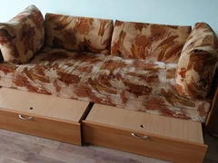 Lovos su patalynės dėže