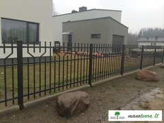 Metalinės strypinės, polisadinės, šukos tvoros