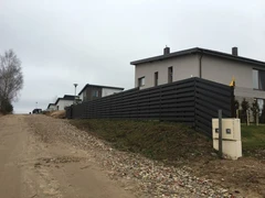 Metalinės strypinės, polisadinės, šukos tvoros