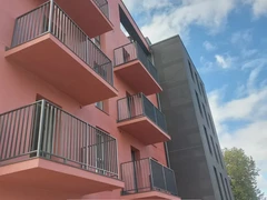 Individualūs lauko laiptai ir turėklai iš metalo