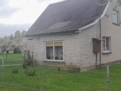 Namų pardavimas Šakių raj. Barzdų miestelyje