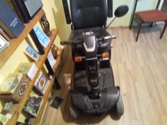 Naudotas elektrinis variklis ir akumuliatoriai