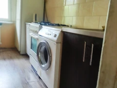 Nuomojamas kambarys su baldais ir buitine technika