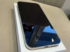 Parduodamas iPhone 16 pro Max turi dovanų kainą