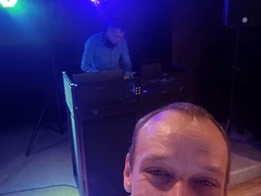 Renginių vedėjas + DJ su visa garso ir šviesos technika!