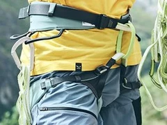 Via Ferrata įrangos nuoma - apraišai, savisaugos, šalmai www.turistinesprekes.lt