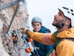 Via Ferrata įrangos nuoma - apraišai, savisaugos, šalmai www.turistinesprekes.lt